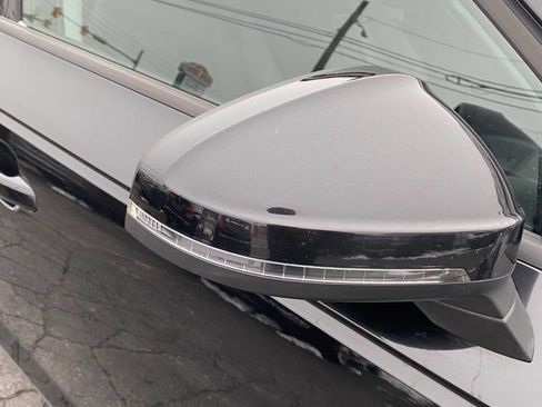 Used 2017 Audi A4 2.0T Premium image 12