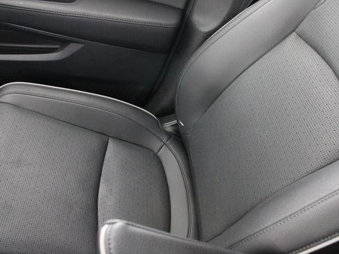 Used 2025 Honda Odyssey Elite image 19