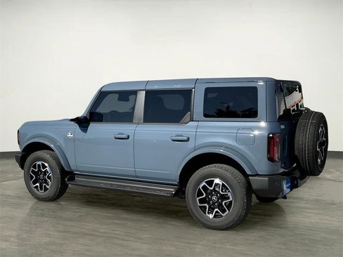 New 2025 Ford Bronco Outer Banks image 4