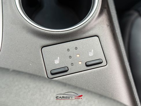 Used 2021 Toyota Camry XLE image 35