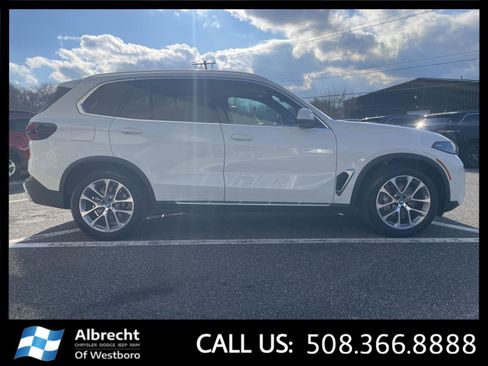 Used 2025 BMW X5 xDrive50e image 6