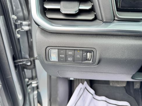 Used 2025 GMC Terrain Elevation image 24