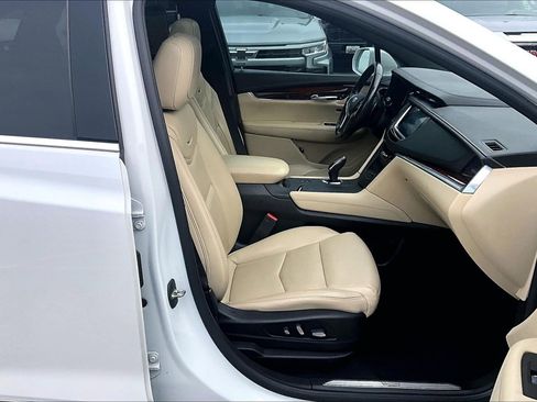 Used 2019 Cadillac XT5 Premium Luxury image 7
