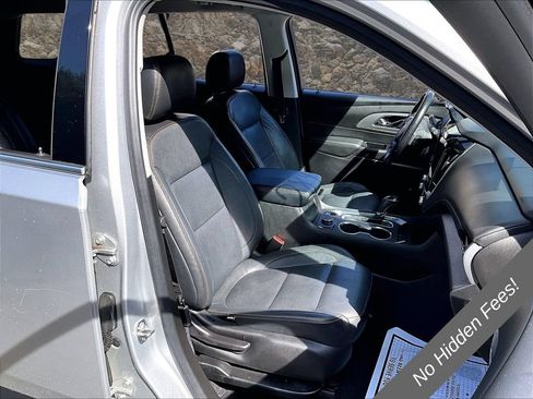 Used 2018 Chevrolet Traverse LT w/ LPO, 'HIT The Road' Package AWD/4WD image 7