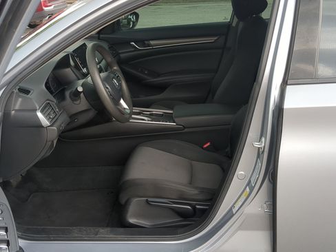 Used 2021 Honda Accord LX image 11
