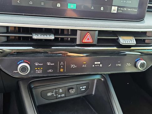 Used 2025 Kia K5 LXS FWD image 16