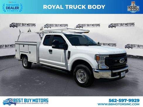 Used 2022 Ford F250 XL w/ Power Equipment Group RWD image 1