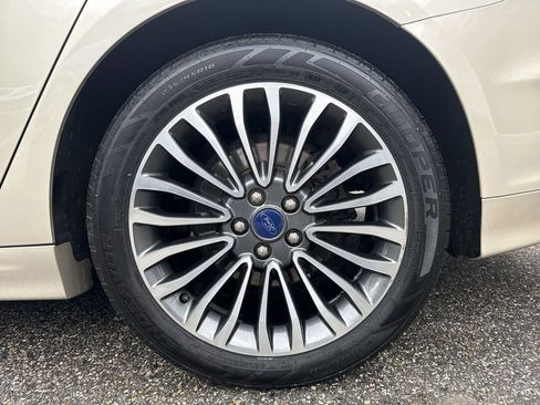 Used 2017 Ford Fusion Titanium FWD image 10