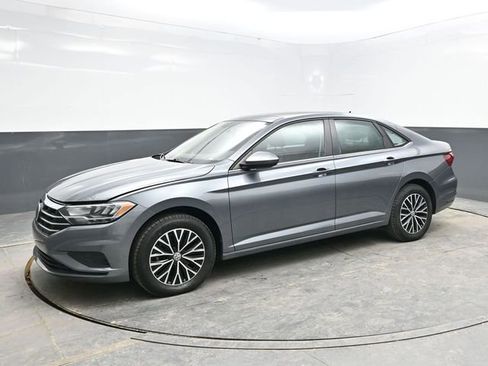 Used 2020 Volkswagen Jetta S image 3