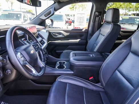 Used 2024 Chevrolet Suburban Premier AWD/4WD image 17