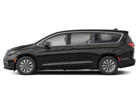 Used 2024 Chrysler Pacifica Limited FWD image 3