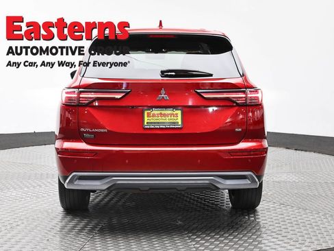 Used 2025 Mitsubishi Outlander SE FWD image 6