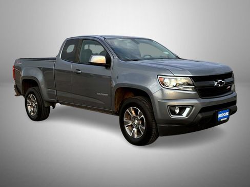 Used 2020 Chevrolet Colorado Z71 AWD/4WD image 3