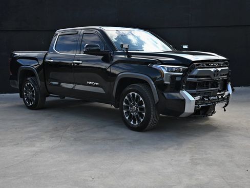 Used 2022 Toyota Tundra Limited image 1