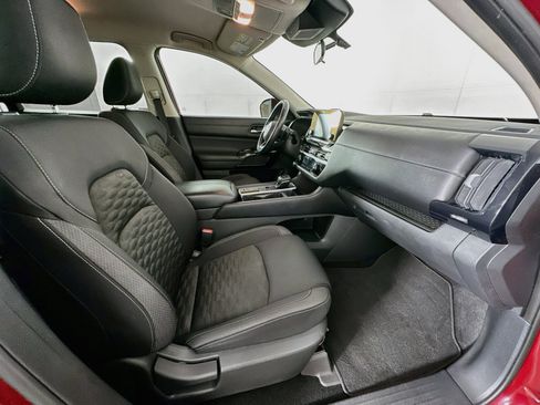 Used 2022 Nissan Pathfinder SV FWD image 31