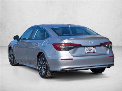 Used 2022 Honda Civic EX image 8