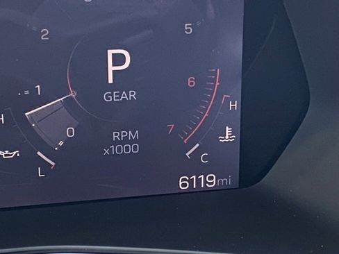 Used 2025 GMC Canyon AT4 w/ AT4X Package image 16