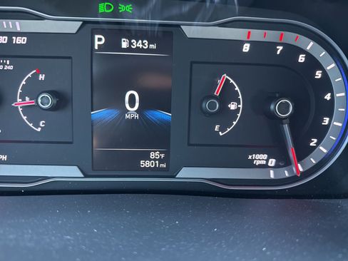 Used 2023 Hyundai Santa Cruz SEL image 12