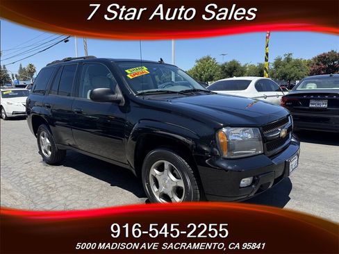 Used 2009 Chevrolet TrailBlazer LT w/ Cargo Convenience Package image 1