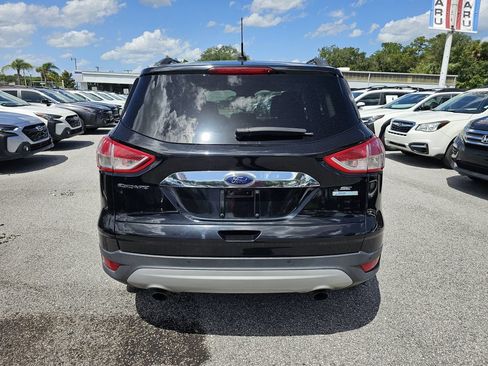Used 2016 Ford Escape SE w/ SE Chrome Package FWD image 4