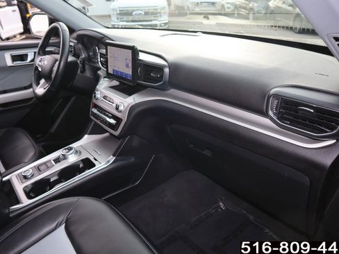 Used 2022 Ford Explorer XLT w/ Equipment Group 202A image 22