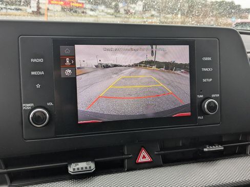 Used 2024 Kia Sportage LX image 17