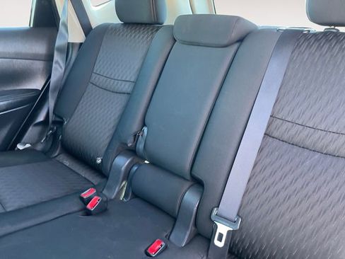 Used 2018 Nissan Rogue S image 13