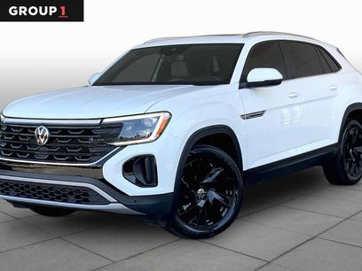 Used 2024 Volkswagen Atlas Cross Sport SE w/ Panoramic Sunroof Package