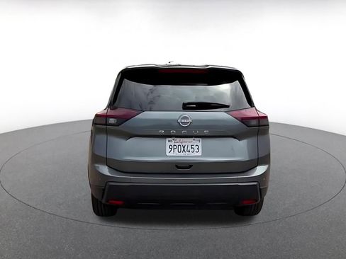 Used 2025 Nissan Rogue SV FWD image 12