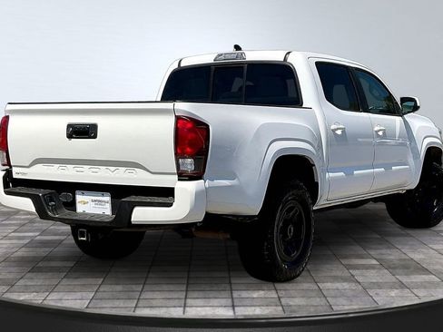Used 2019 Toyota Tacoma SR w/ SR Convenience Package image 2