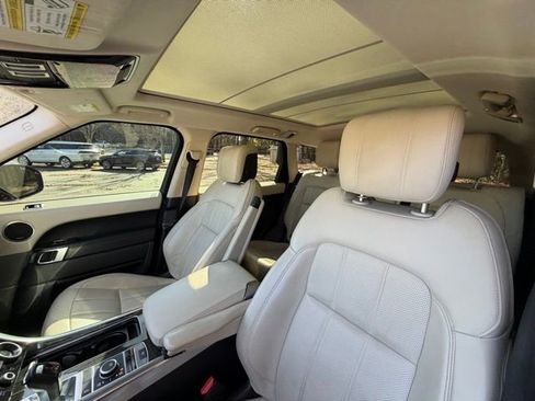 Used 2018 Land Rover Range Rover Sport HSE image 12