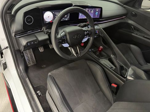 Used 2023 Hyundai Elantra N image 9
