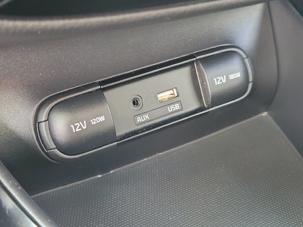 Used 2018 Kia Soul ! FWD image 28