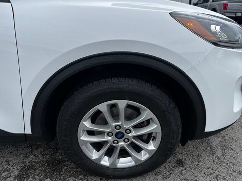 Used 2022 Ford Escape SE w/ Convenience Package AWD/4WD image 3