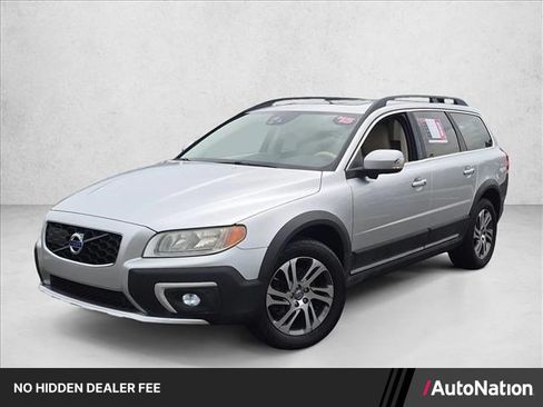 Used 2015 Volvo XC70 T5 Premier Plus FWD image 1