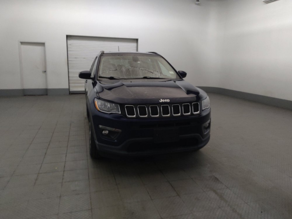 Used 2019 Jeep Compass Latitude w/ Cold Weather Group AWD/4WD image 14