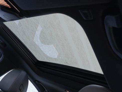Used 2025 BMW 330i Sedan RWD image 13