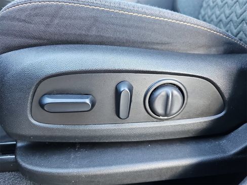 Certified 2024 Chevrolet Equinox LT image 28