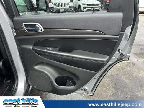 Certified 2018 Jeep Grand Cherokee Laredo AWD/4WD image 22