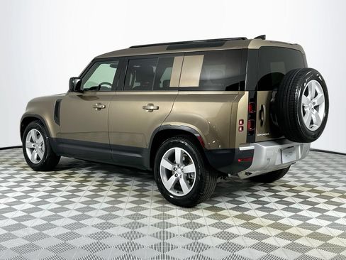 Used 2025 Land Rover Defender 110 S AWD/4WD image 7