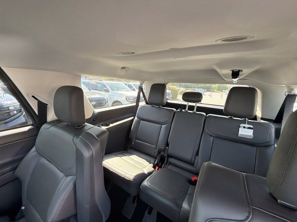 New 2026 Ford Expedition Max Active AWD/4WD image 16