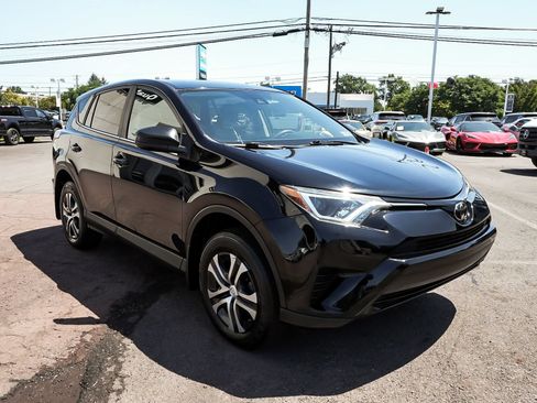 Used 2018 Toyota RAV4 LE w/ All Weather Liner Package AWD/4WD image 3