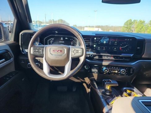 Used 2022 GMC Sierra 1500 SLT w/ SLT Premium Plus Package image 17
