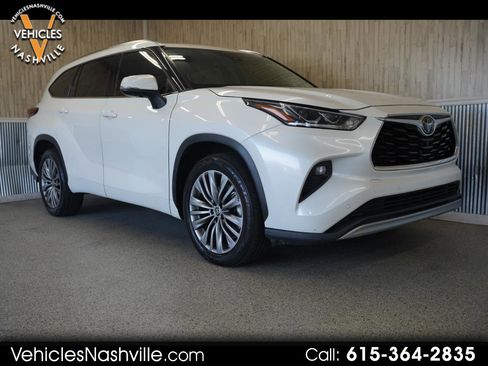 Used 2021 Toyota Highlander Platinum image 1