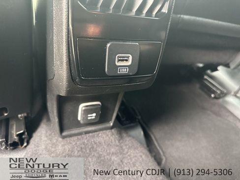 Used 2024 Jeep Compass Latitude AWD/4WD image 13