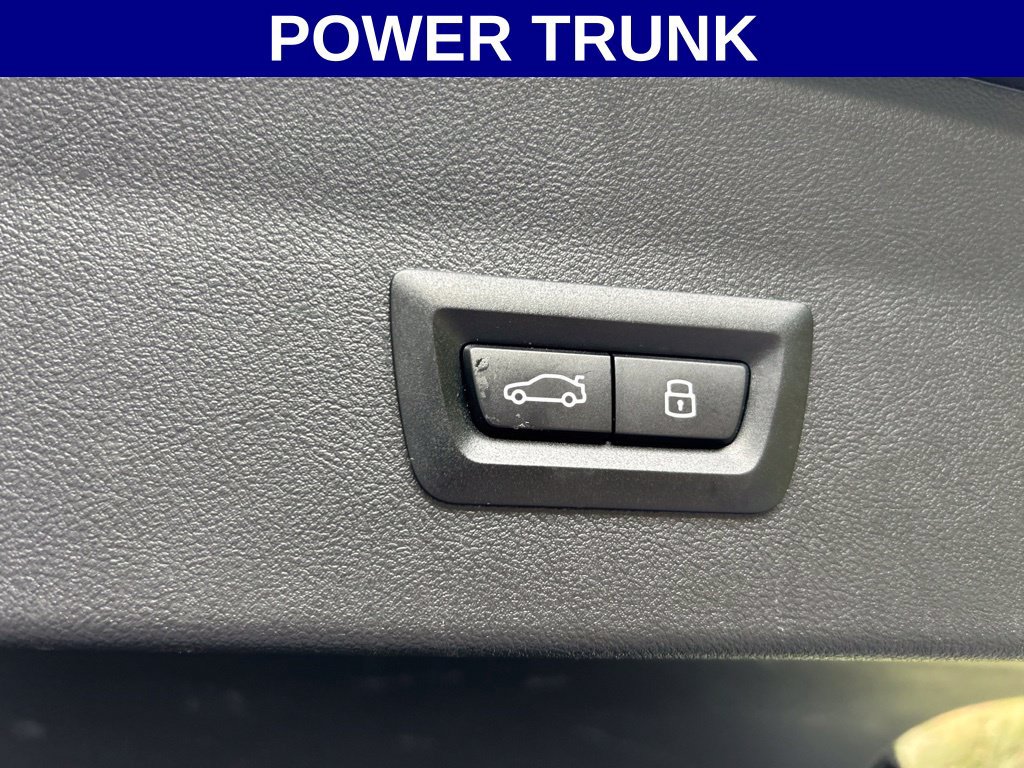 Used 2024 BMW X4 xDrive30i w/ Parking Assistance Package AWD/4WD image 16