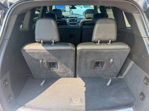 Used 2022 Cadillac XT6 Luxury FWD image 20