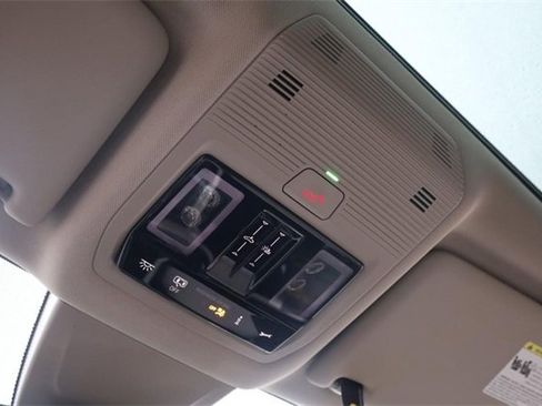 New 2026 Volkswagen Atlas SEL Premium R-Line image 21