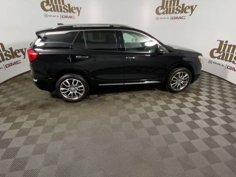 Used 2023 GMC Terrain Denali w/ Denali Premium Package AWD/4WD image 9