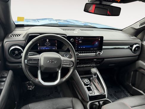 Used 2023 Chevrolet Colorado Z71 w/ Z71 Convenience Package 2 image 15